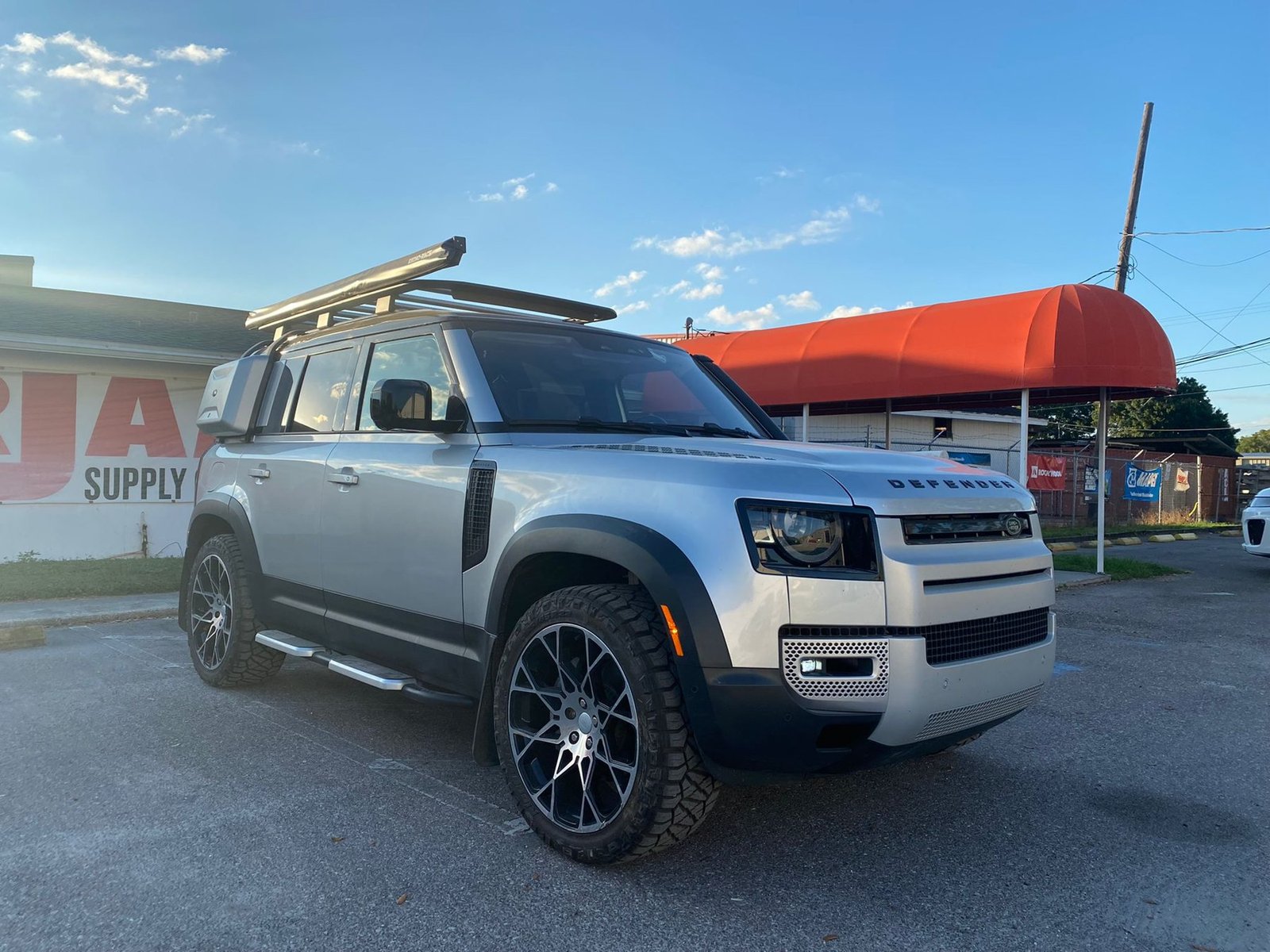 A 2020 Land Rover Defender, the vehicle from our customer review